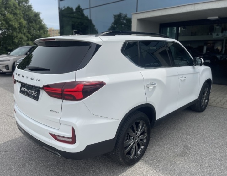 SsangYong Rexton 8