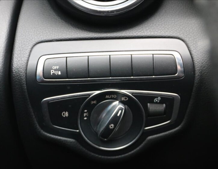 Mercedes-Benz GLC SUV / Terénní 3,0 l 270 kw