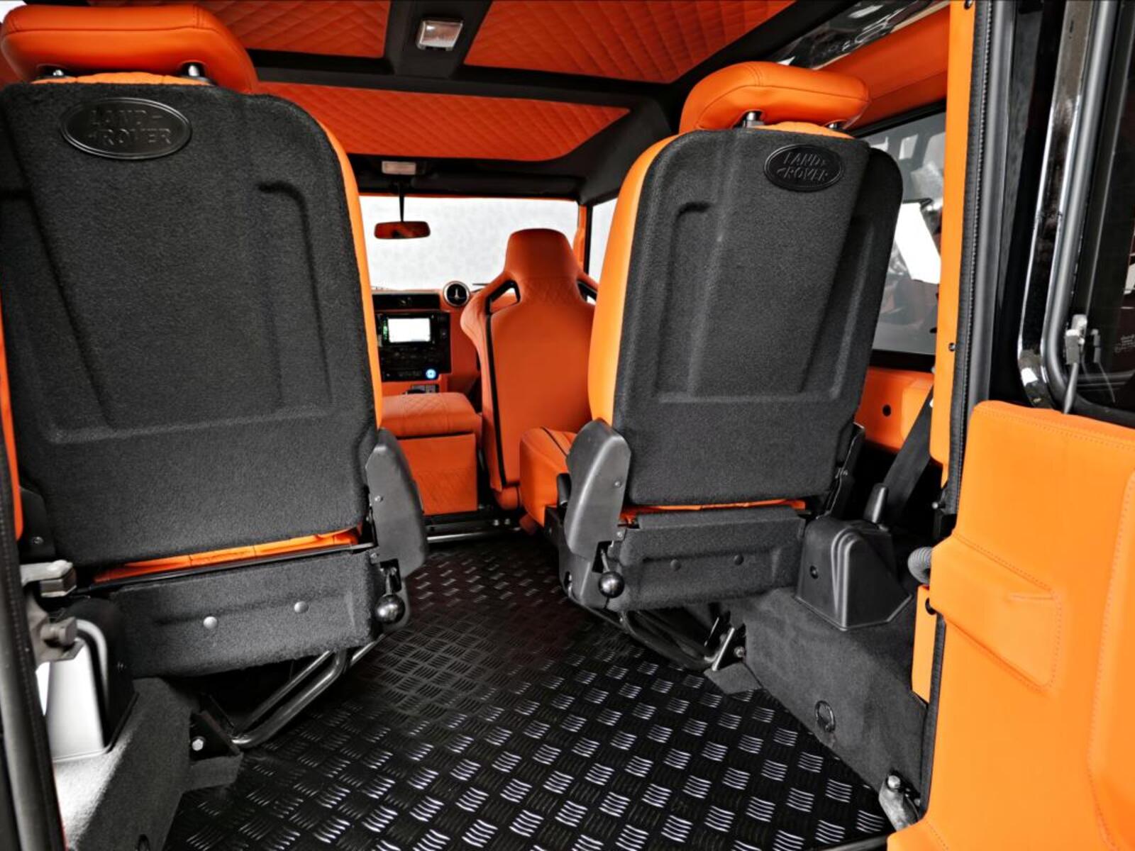 Land Rover Defender 30