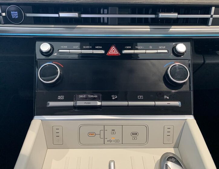 Hyundai Santa Fe SUV / Terénní 1,6 l 158 kw