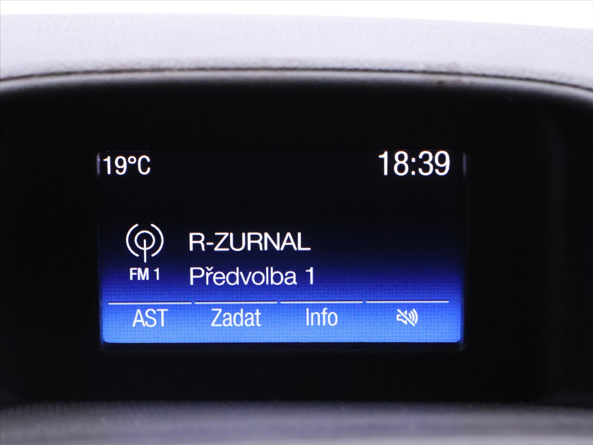 Ford Tourneo Custom Kombi 2,0 l 125 kw