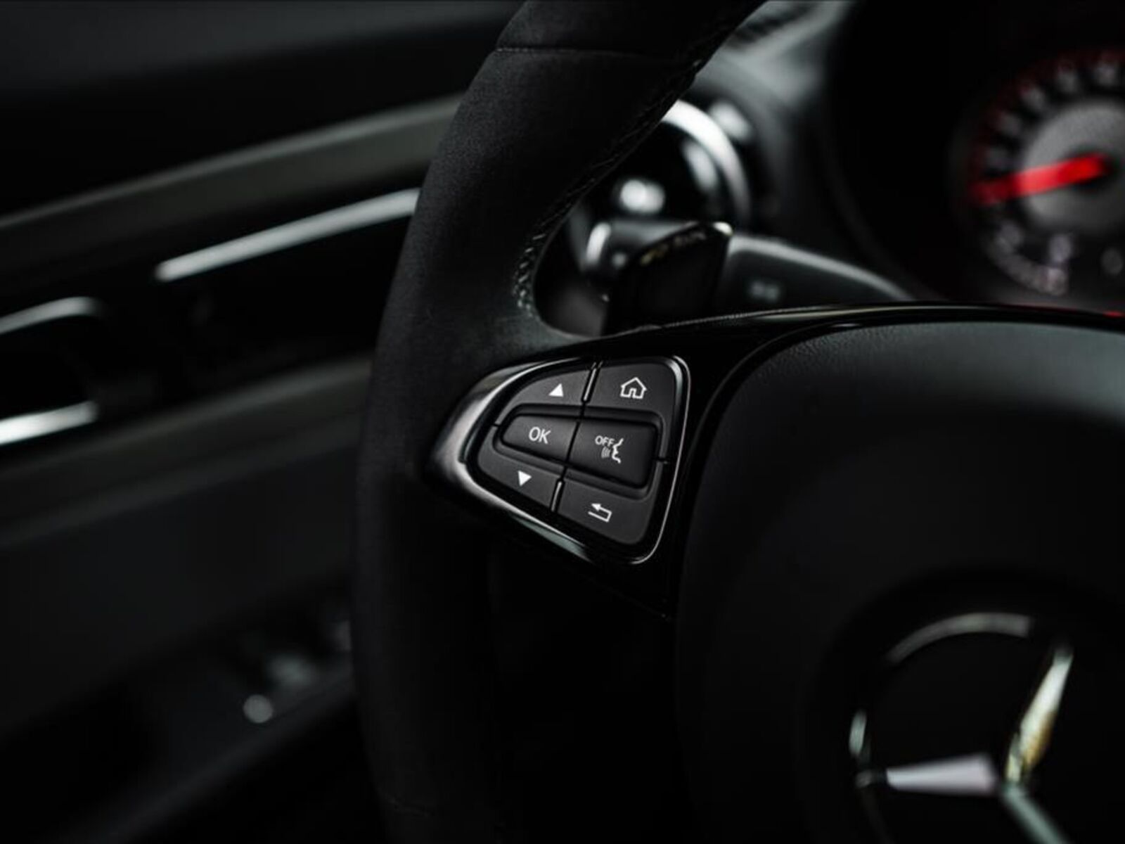 Mercedes-Benz AMG GT 18