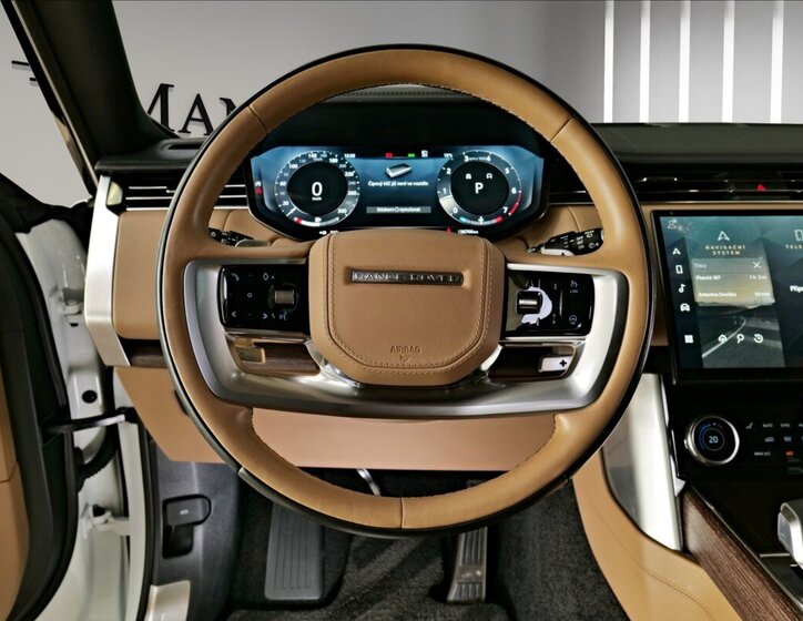 Land Rover Range Rover SUV 4,4 l 390 kw