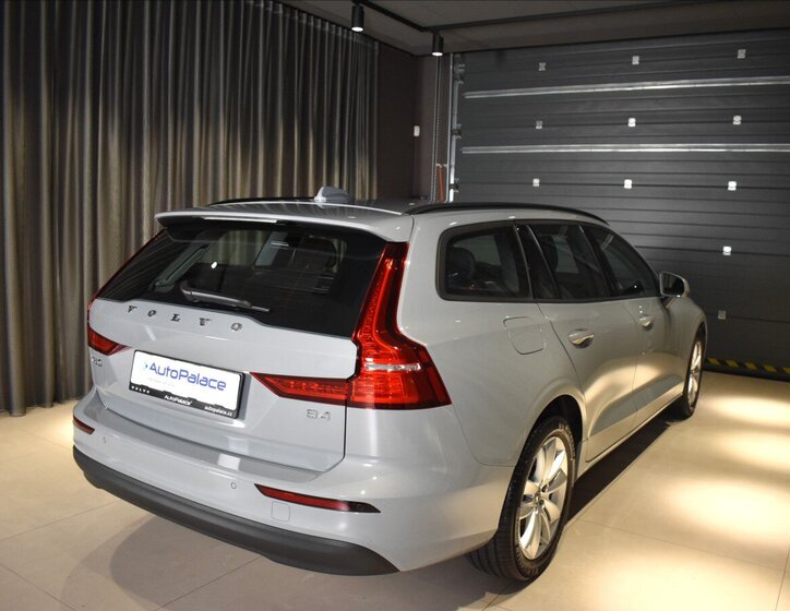 Volvo V60 Kombi 2,0 l 145 kw