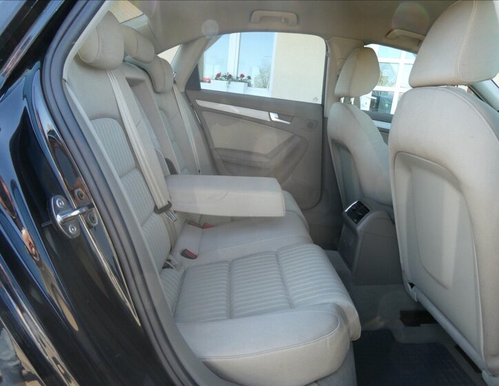 Audi A4 Sedan / Limuzína 2,0 l 105 kw