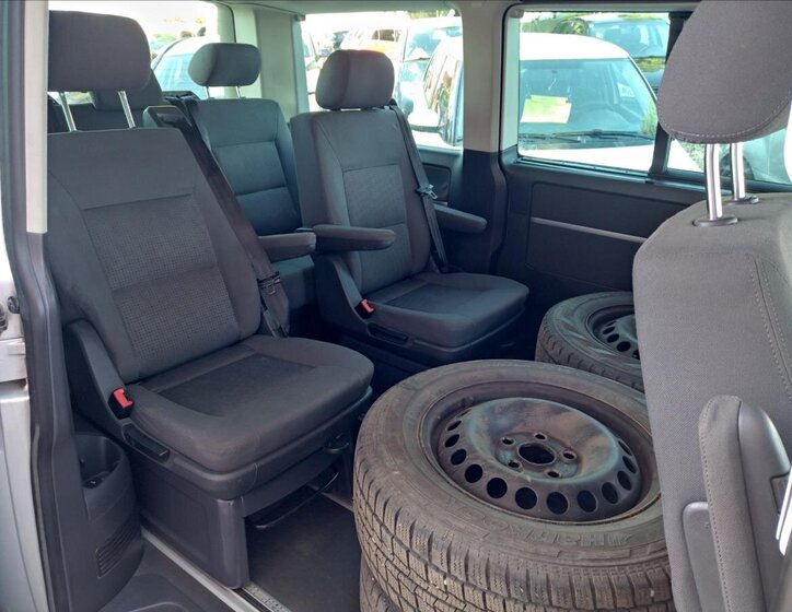 Volkswagen Multivan 15