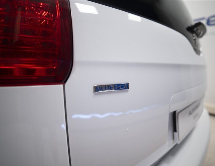 Peugeot 5008 MPV 1,6 l 88 kw