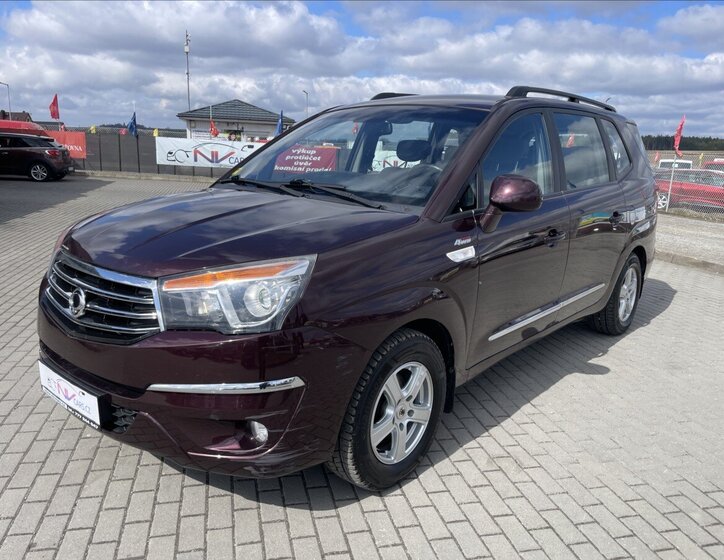 SsangYong Rodius SUV / Terénní 2,0 l 114 kw