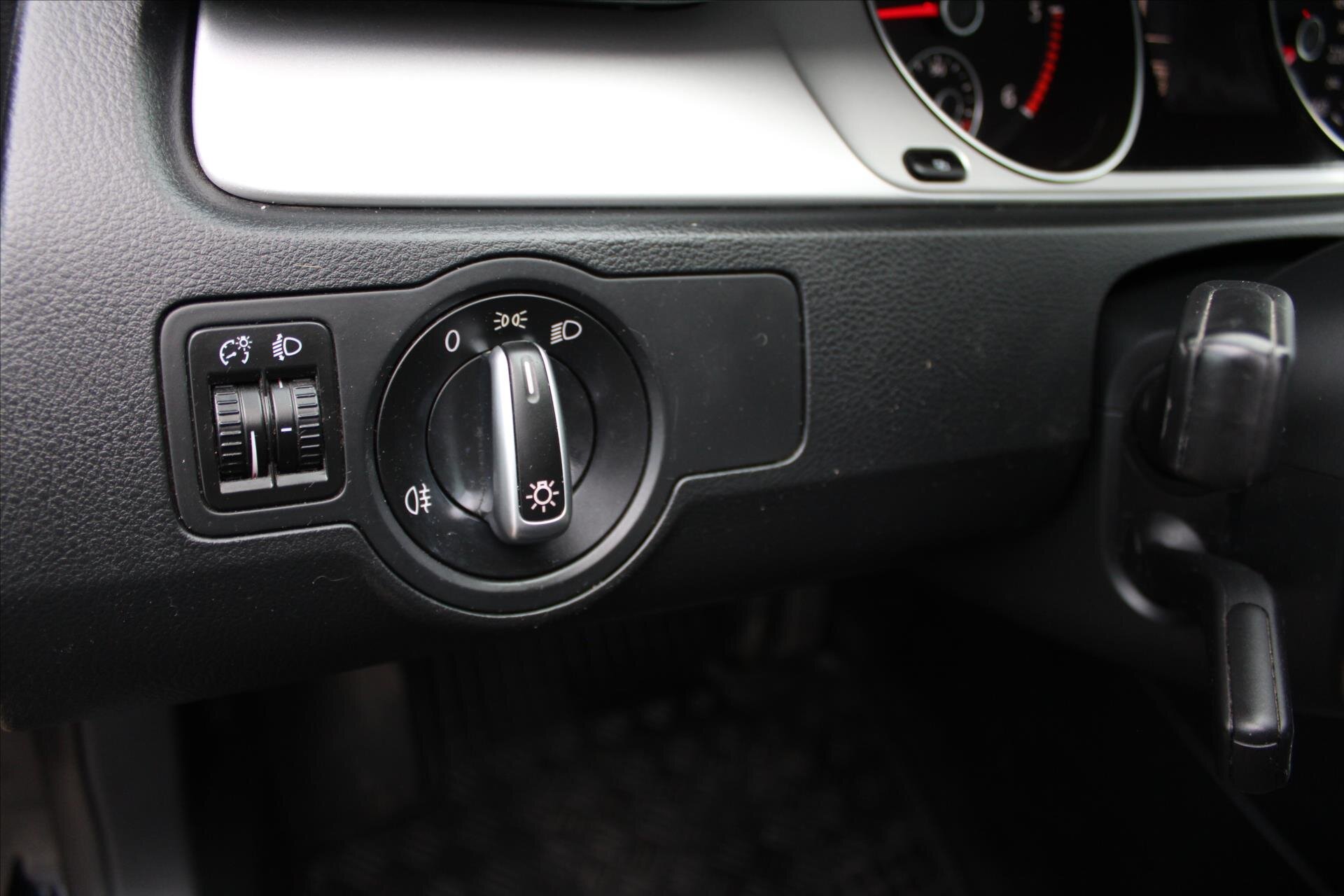 Volkswagen Passat Kombi 1,6 l 77 kw