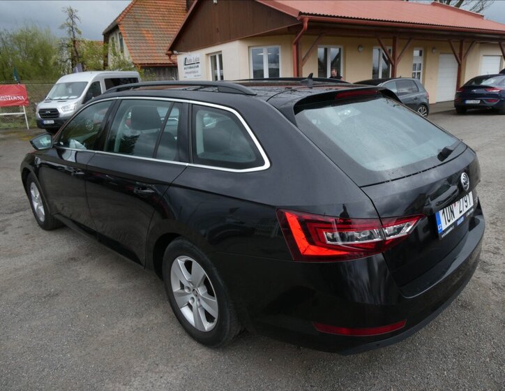 Škoda Superb Kombi 1,6 l 88 kw
