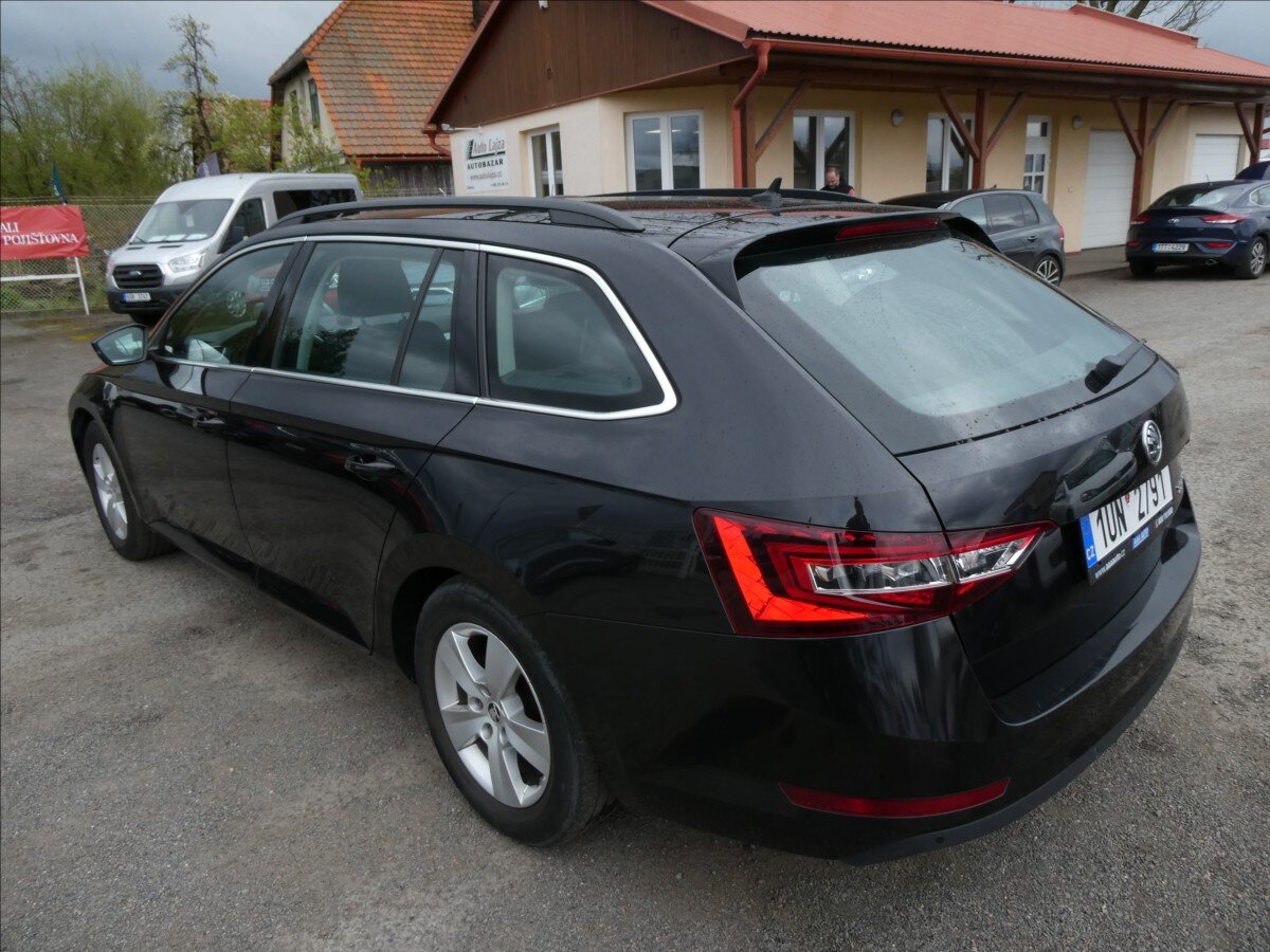Škoda Superb Kombi 1,6 l 88 kw