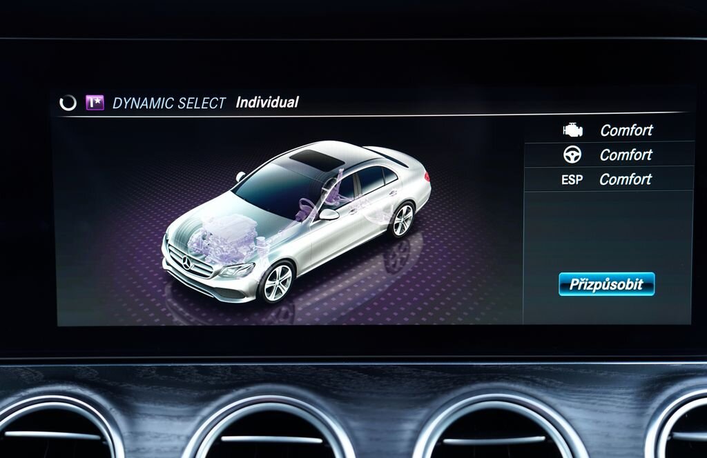 Mercedes-Benz Třídy E Sedan 2,0 l 143 kw