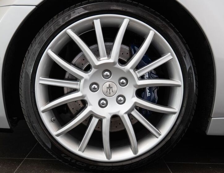 Maserati GranCabrio 12