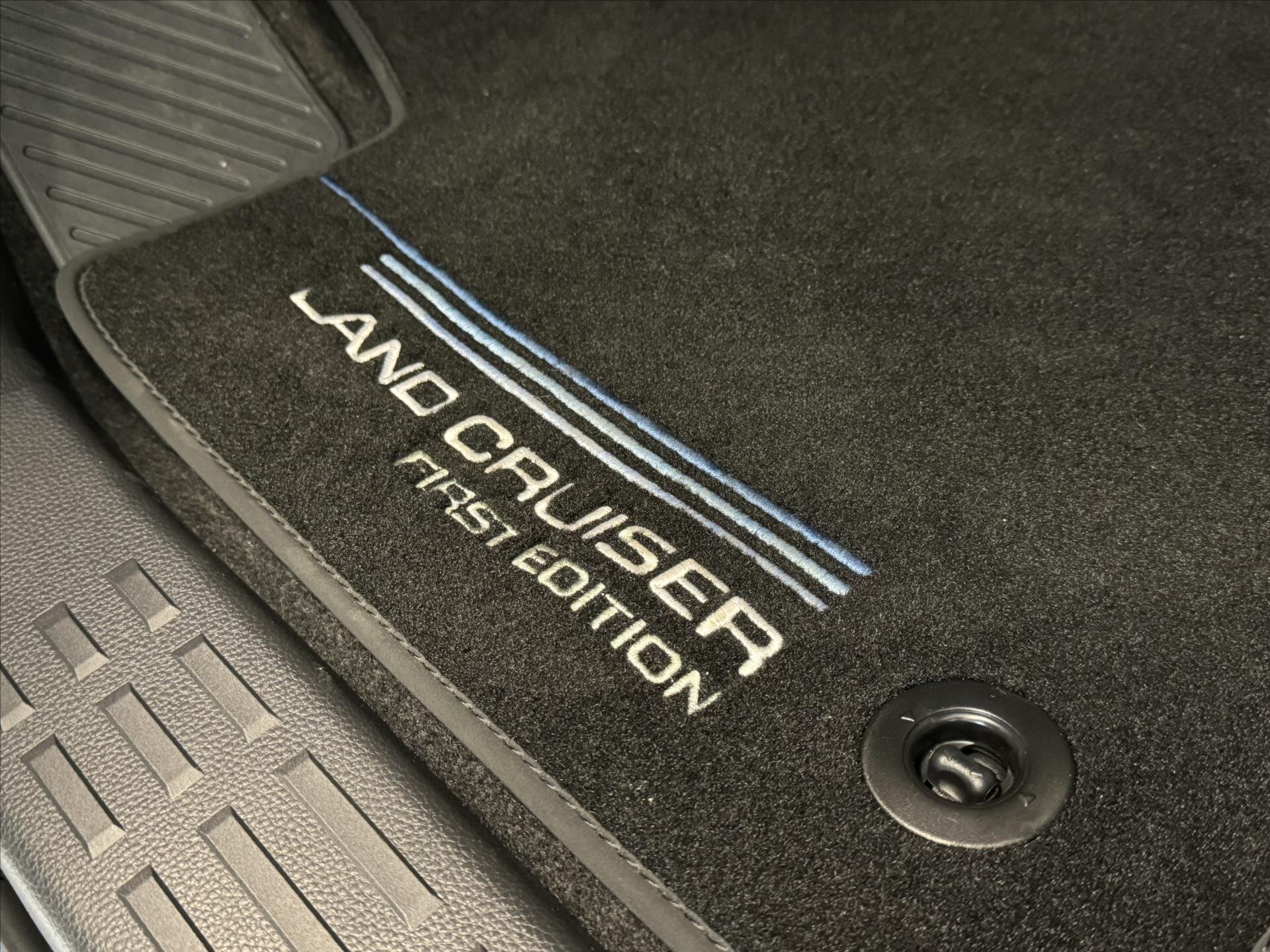 Toyota Land Cruiser SUV 2,8 l 151 kw