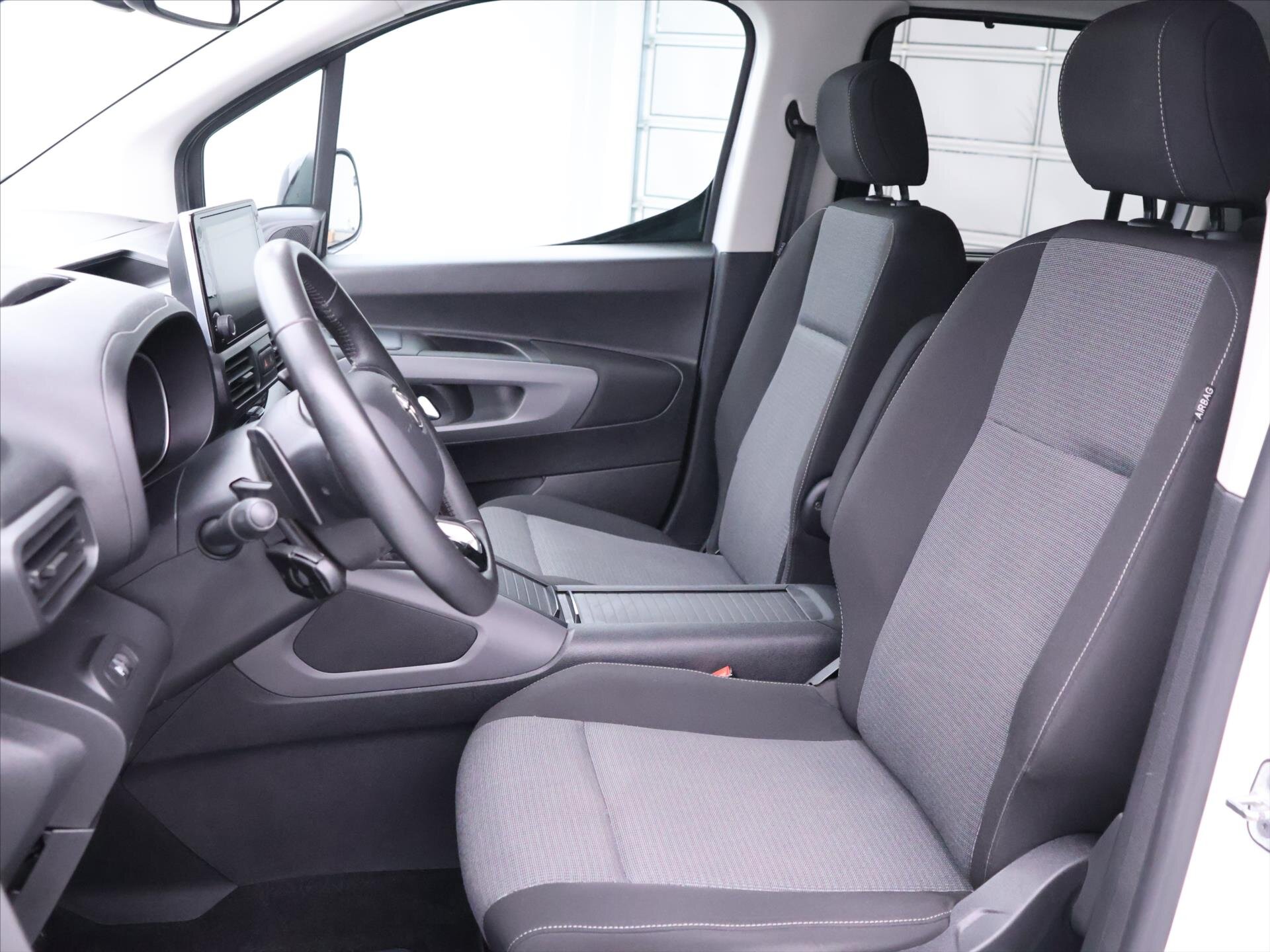 Toyota ProAce City Verso MPV 1,2 l 96 kw