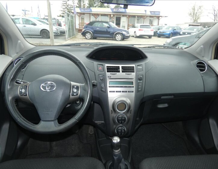 Toyota Yaris 7