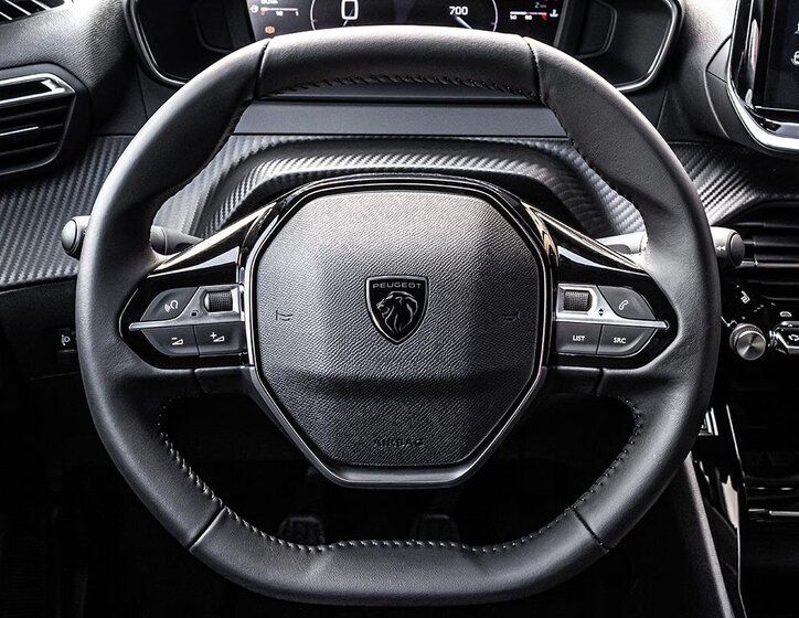 Peugeot 208 Hatchback 1,2 l 74 kw