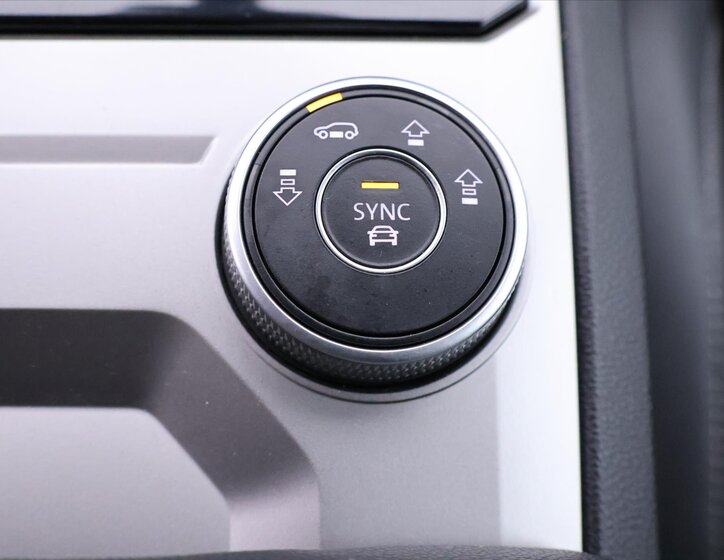 Volkswagen Touareg SUV / Terénní 3,0 l 210 kw