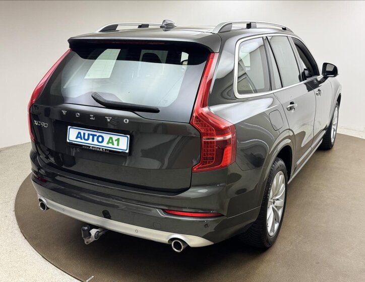 Volvo XC90 4