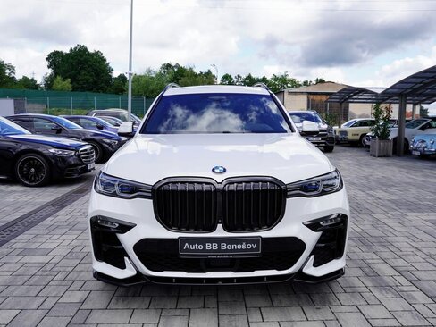 BMW X7 SUV / Terénní 3,0 l 250 kw