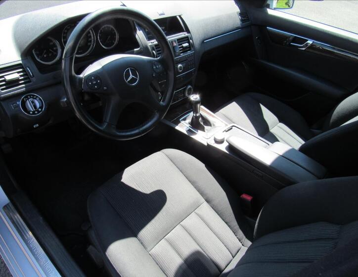 Mercedes-Benz Třídy C 9