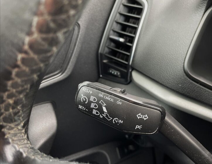 Škoda Karoq SUV 999,0 85 kw