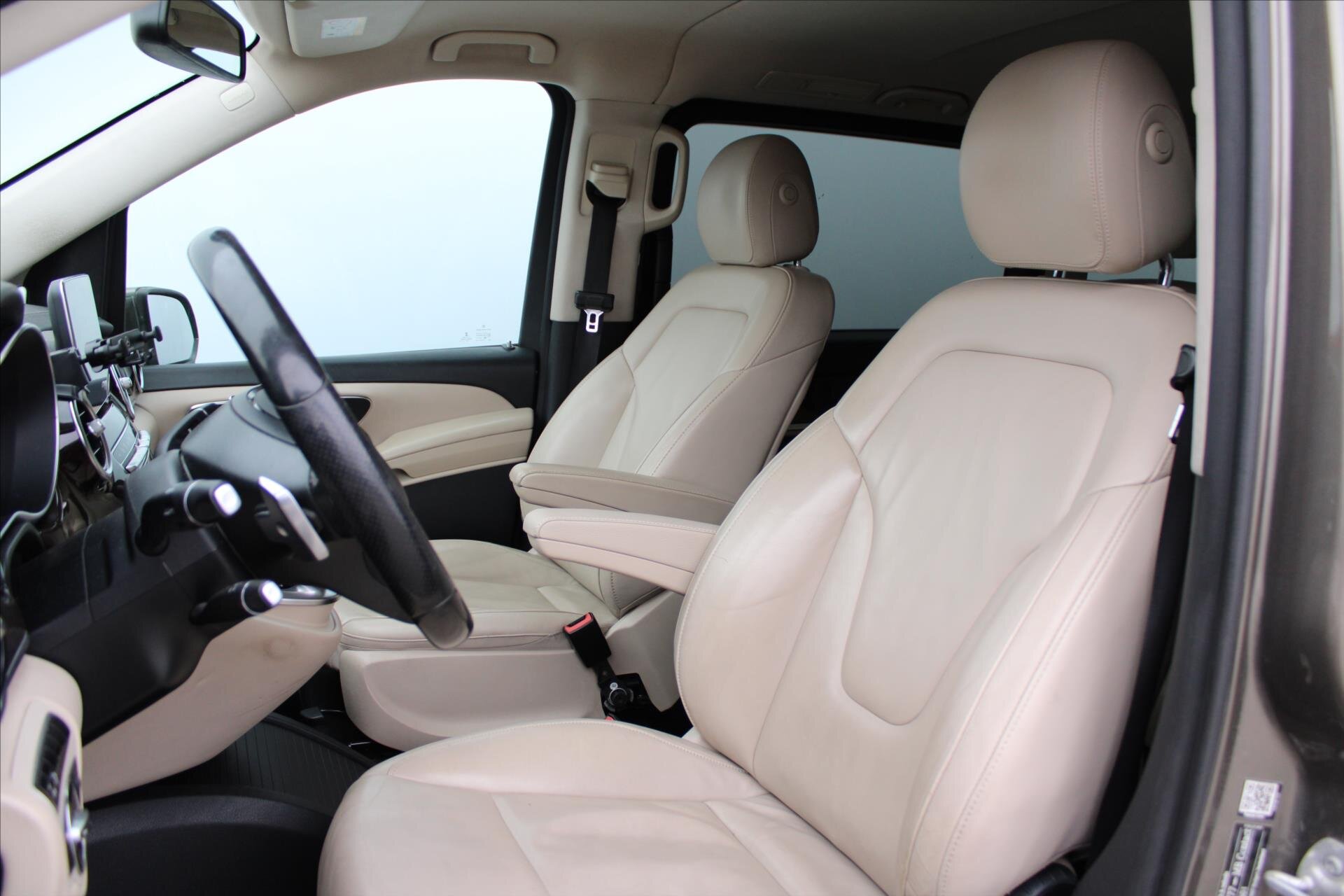 Mercedes-Benz Třídy V MPV 2,1 l 140 kw