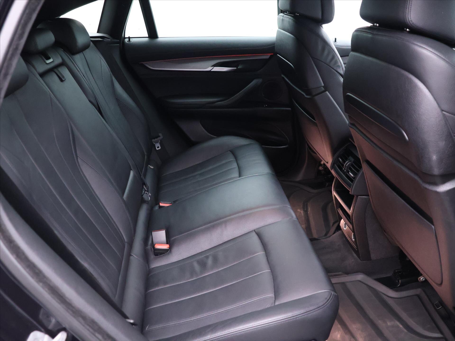 BMW X6 SUV / Terénní 3,0 l 190 kw