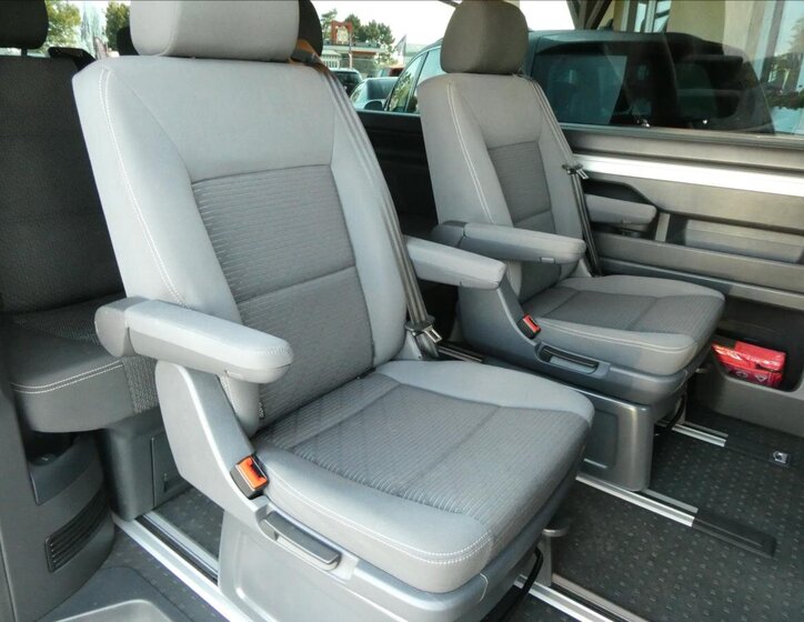 Volkswagen Multivan 24