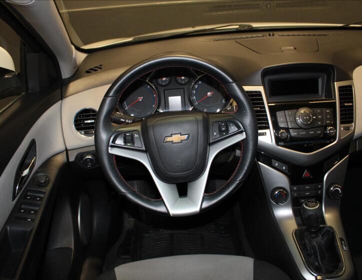 Chevrolet Cruze 25