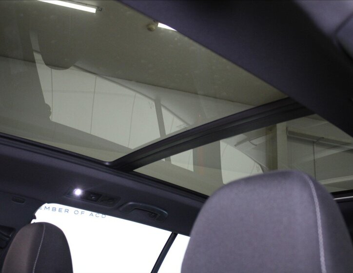 Volkswagen Golf Kombi 2,0 l 221 kw