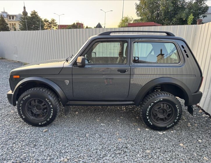 Lada Niva Ostatní 1,7 l 61 kw