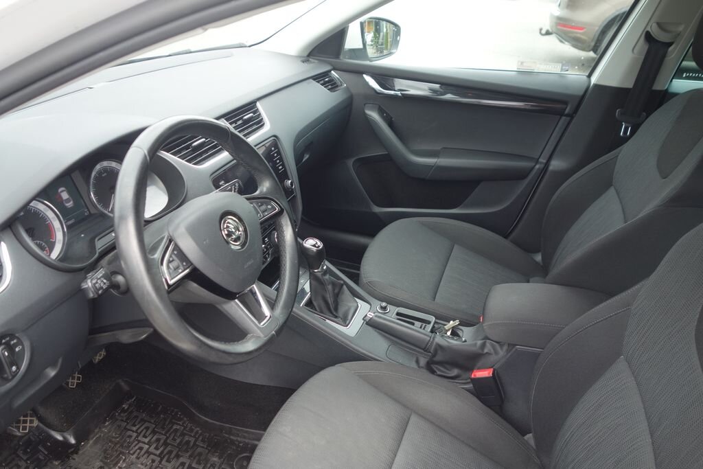 Škoda Octavia Sedan / Limuzína 2,0 l 110 kw