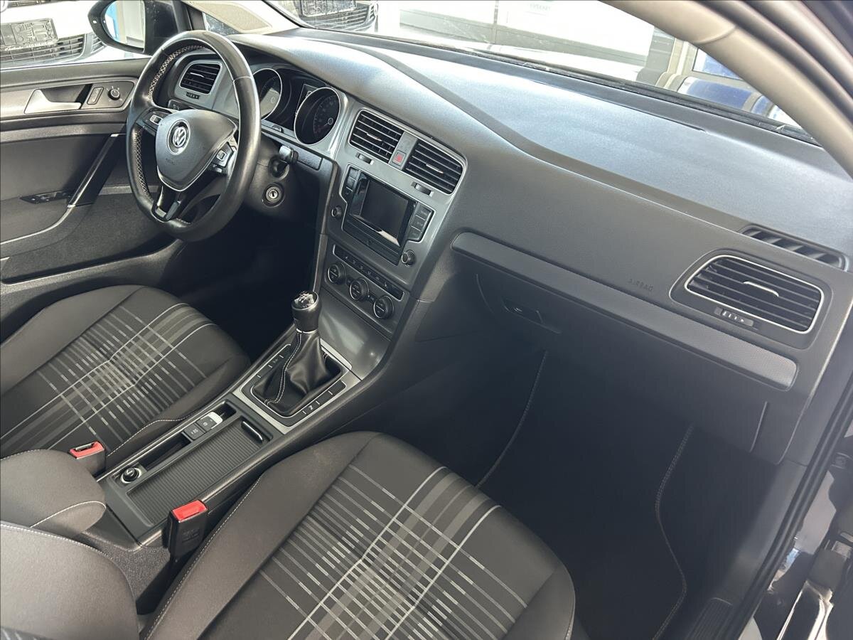 Volkswagen Golf Hatchback 1,2 l 81 kw