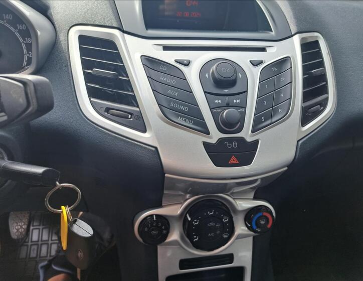 Ford Fiesta 24