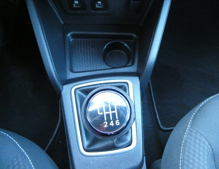 Dacia Duster SUV 999,0 67 kw