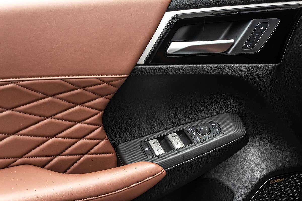 Mitsubishi Outlander SUV / Terénní 2,4 l 225 kw