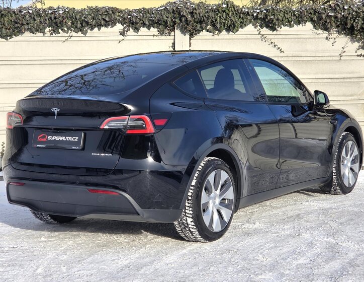 Tesla Model Y SUV 0,0 378 kw
