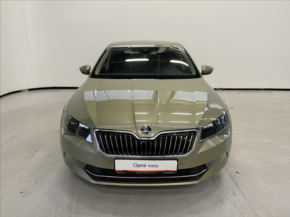 Škoda Superb Liftback 2,0 l 140 kw