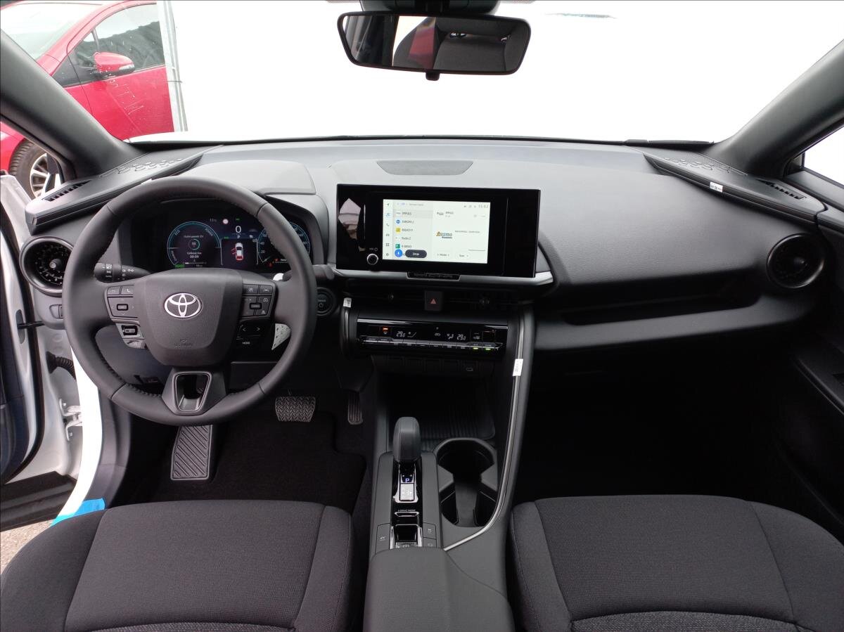 Toyota C-HR CUV 1,8 l 0