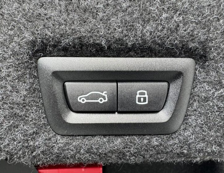 BMW i5 Sedan / Limuzína 1,0 442 kw