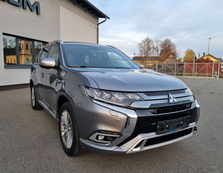 Mitsubishi Outlander 7