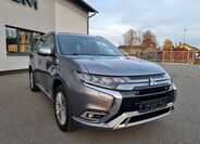 Mitsubishi Outlander 7