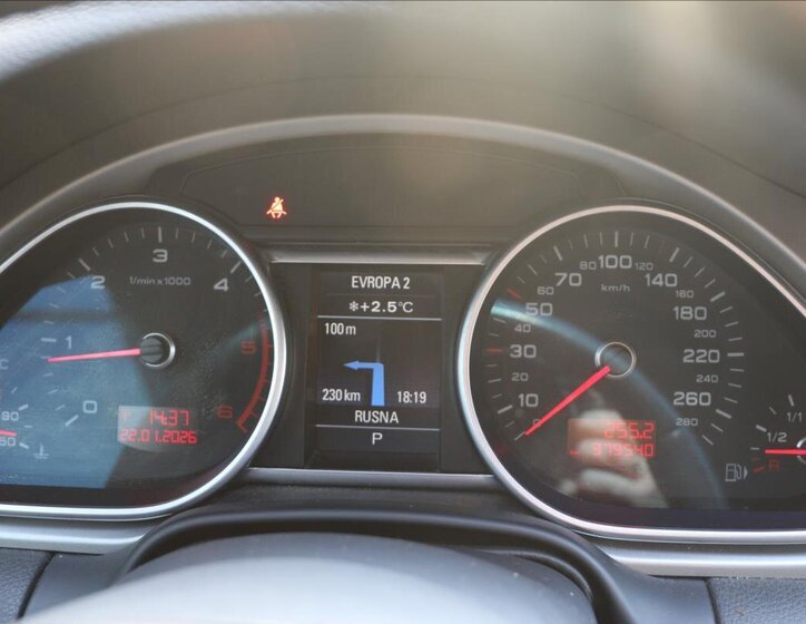 Audi Q7 Kombi 3,0 l 176 kw