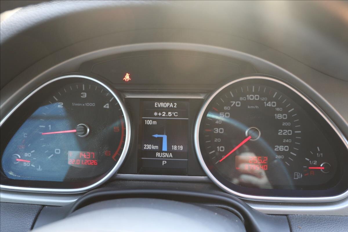 Audi Q7 Kombi 3,0 l 176 kw