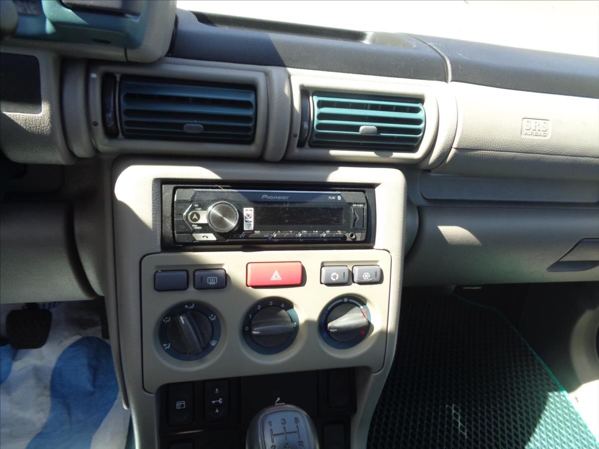 Land Rover Freelander Kombi 1,8 l 86 kw