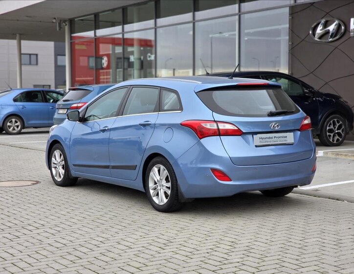Hyundai i30 4