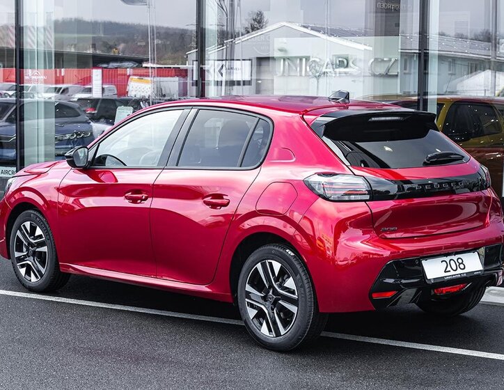 Peugeot 208 Hatchback 1,2 l 74 kw