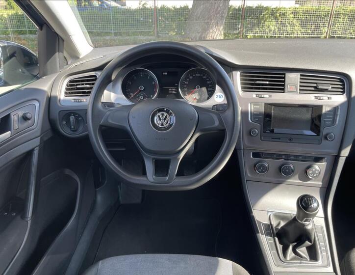 Volkswagen Golf 17