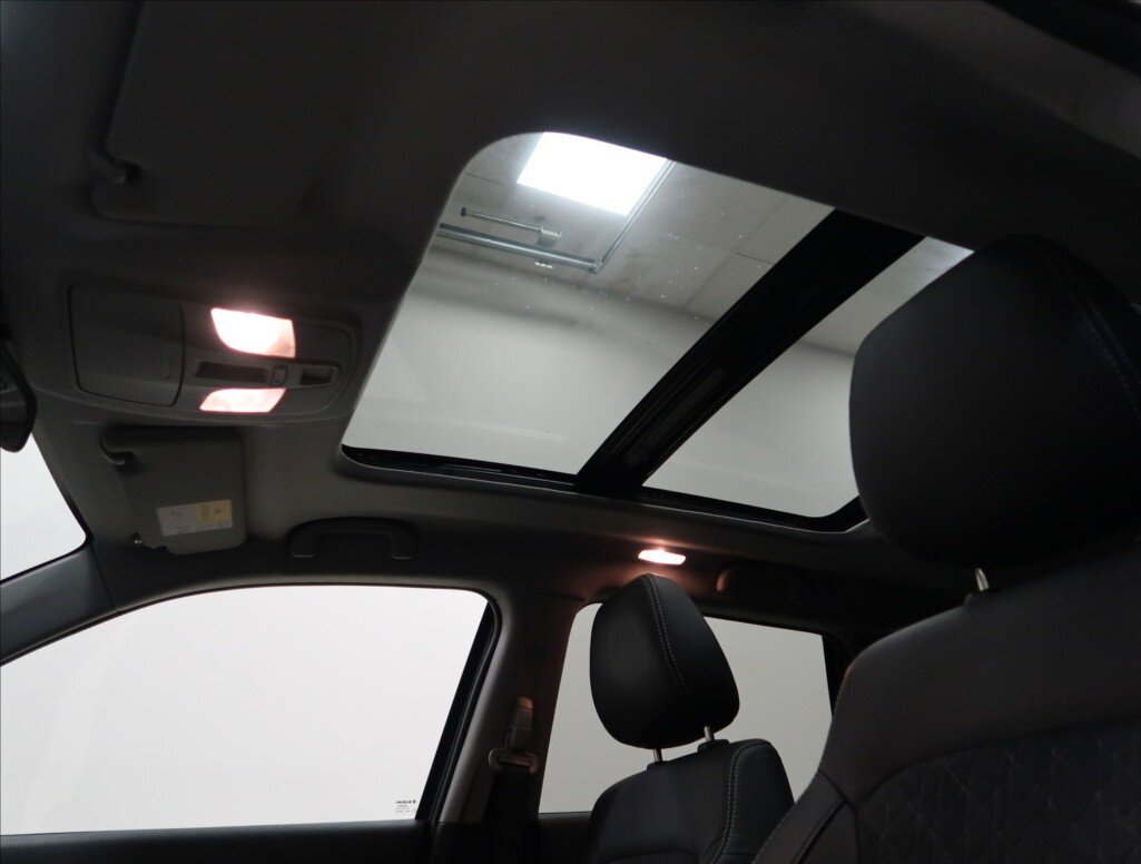 Suzuki Vitara SUV 1,4 l 103 kw